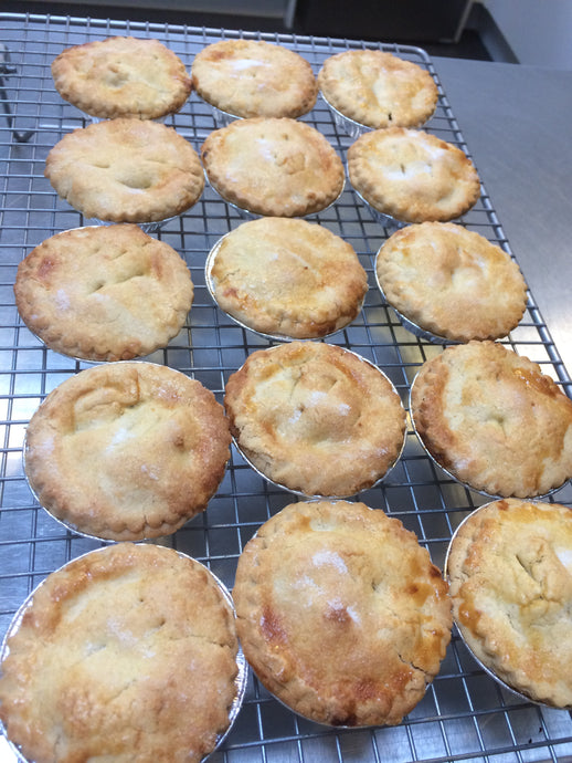 Making Christmas Mince Pies - Especially for Elizabeth